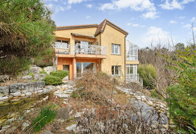 Maison avec jardin et terrasse 2