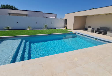 Villa with pool and terrace 10