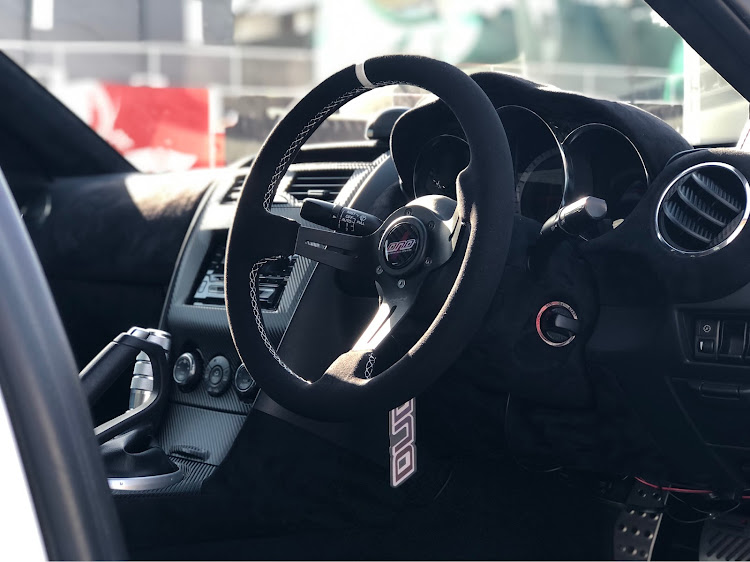 RX-8のステアリング・内装に関するカスタム事例の投稿画像1枚目