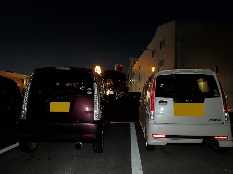 ムーヴカスタムのプチオフ会・マクド仁和寺店・ムーヴおじさん・爆光バックランプに関するカスタム事例の投稿画像2枚目