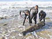 Heritage officials from Mossel Bay have recovered a 250-year-old French cannon that appeared near Fransmanshoek during an unusually low tide last week. It is the fourth cannon recovered in the area since the 56-gun French warship, La Fortune, was shipwrecked nearby in 1763