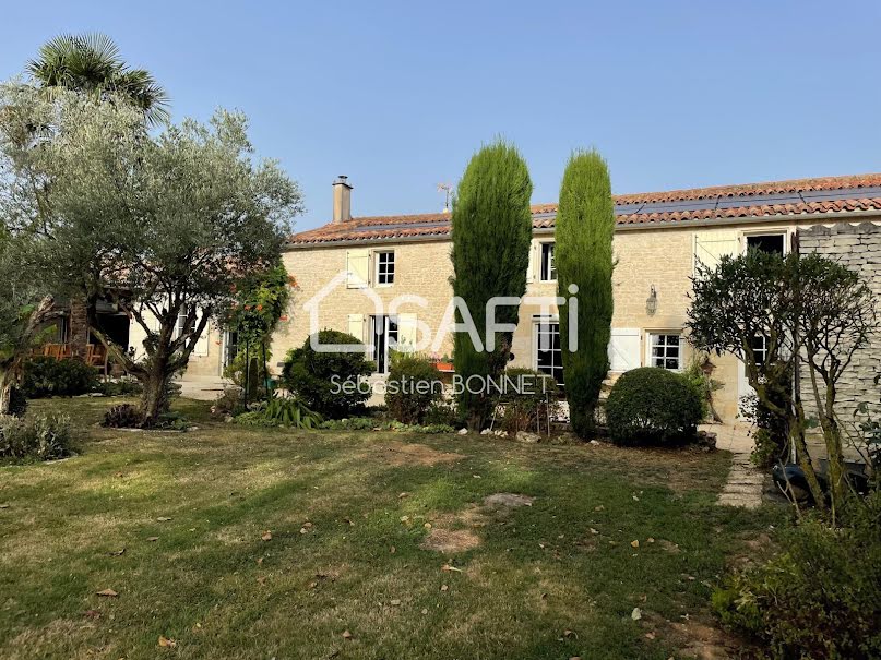 Vente maison 8 pièces 205 m² à Auchay-sur-Vendée (85200), 473 500 €