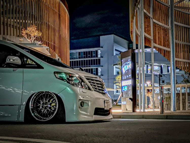アルファードの😈悪巧😈・TEAM Excitación・エアサス・純ベタ・東京特許許可局に関するカスタム事例の投稿画像3枚目