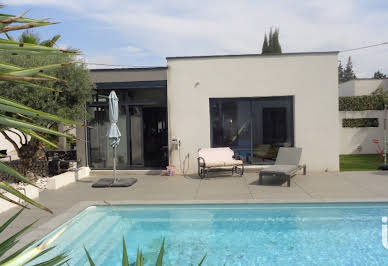 Maison avec piscine et terrasse 19