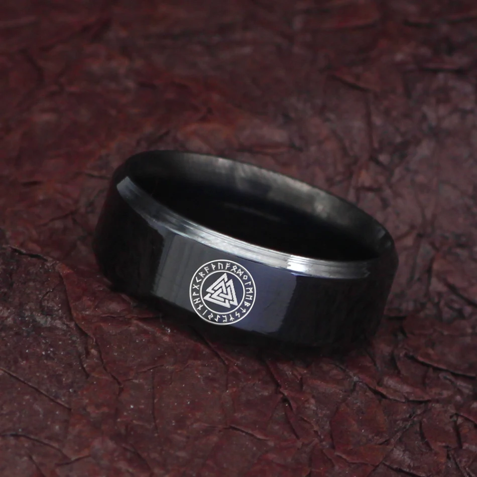 Bague Viking Rétro Homme avec Runes Dominateur Bijou en Acier Inoxydable Style Nordique Cadeau Masculin