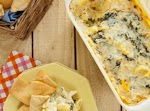 Creamy Artichoke and Spinach Dip was pinched from <a href="http://www.pauladeen.com/recipes/recipe_view/creamy_artichoke_and_spinach_dip/" target="_blank">www.pauladeen.com.</a>