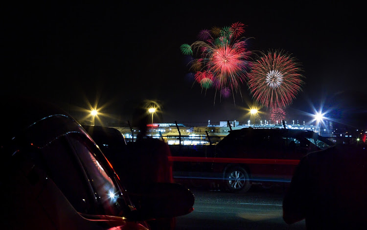 ワゴンRスティングレーのイカリング・MH23s・花火大会・三津浜花火大会に関するカスタム事例の投稿画像5枚目