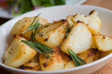Slow Cooker Homestyle Potatoes with Garlic and Rosemary