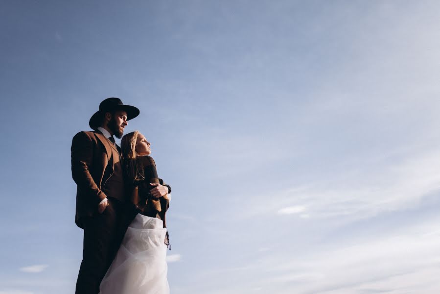 Fotografo di matrimoni Oleh Lazurka (lazurka300696). Foto del 23 ottobre 2020