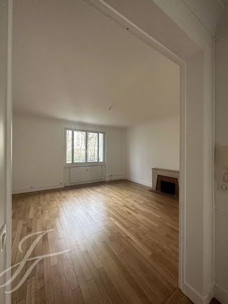 Appartement a louer paris-8e-arrondissement - 4 pièce(s) - 111 m2 - Surfyn