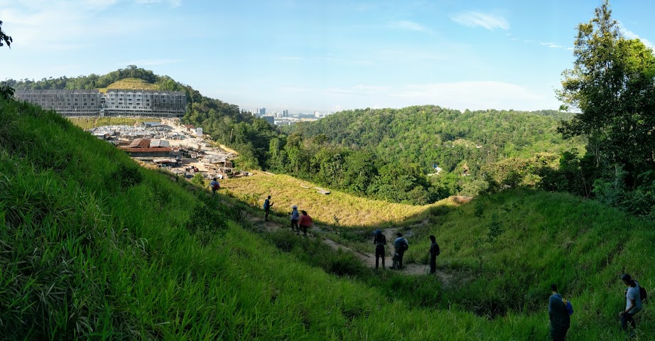 Trans Sri Bintang Kiara Hiking Guide