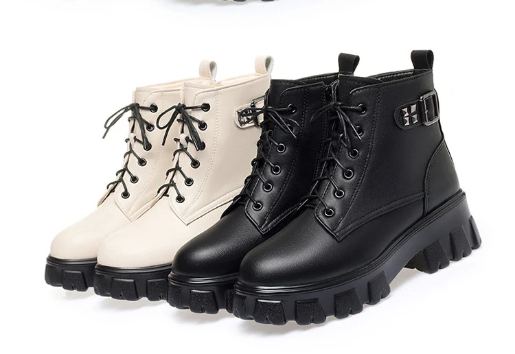 Title 1, Bottines Martin à plateforme et talon mi-haut p...