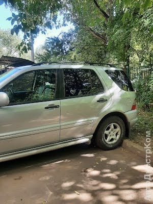 продам авто Mercedes ML 320 M-klasse (W163) фото 2