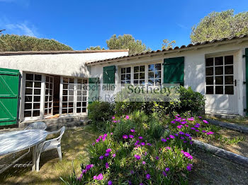 maison à Les Portes-en-Ré (17)