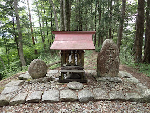 三山大権現の祠