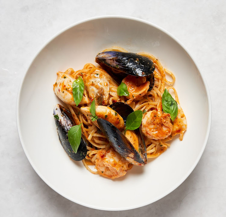 Seafood linguine