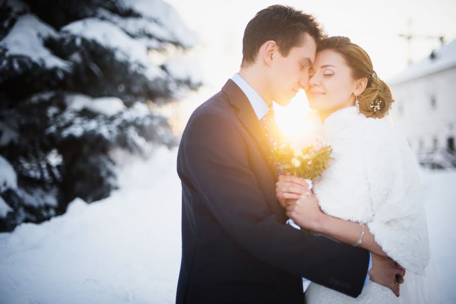 Photographe de mariage Vitaliy Pestov (qwasder). Photo du 23 janvier 2016