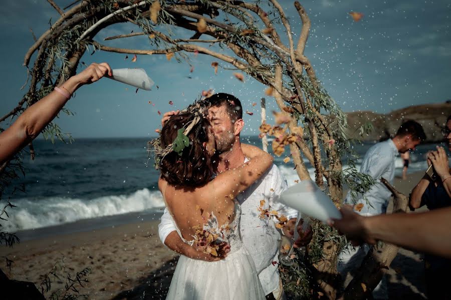 Fotógrafo de casamento Yana Peneva (peneva). Foto de 16 de abril