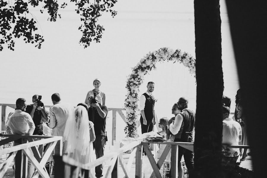 Fotógrafo de casamento Aleksandr Nikonov (alnikonov). Foto de 14 de agosto 2016