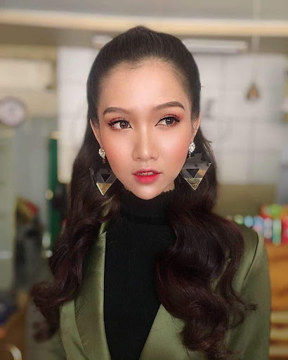 Gương mặt hoàn hảo không góc chết
