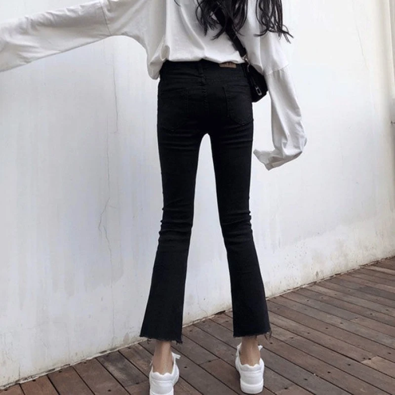 Jeans Micro Acampanados Negros de Cintura Alta para Mujer Verano Perfectos para un Look Elegante y Fresco