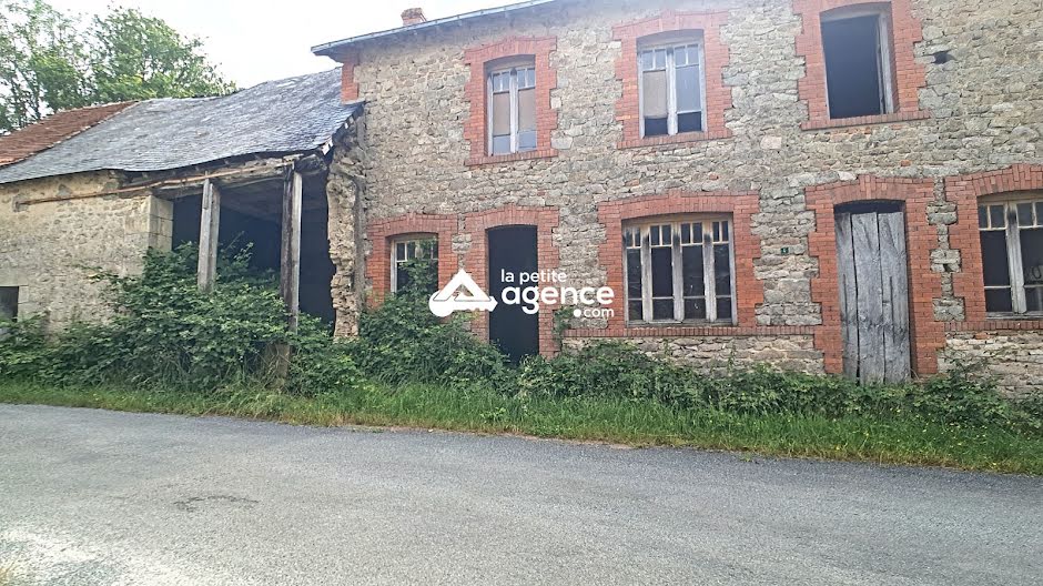 Vente maison 4 pièces 100 m² à Domeyrot (23140), 23 500 €