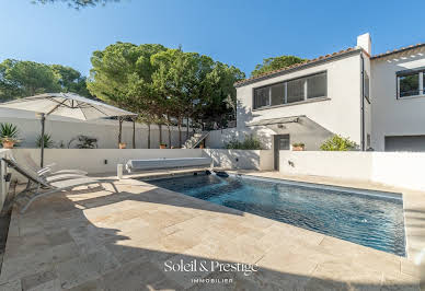 House with pool and terrace 5