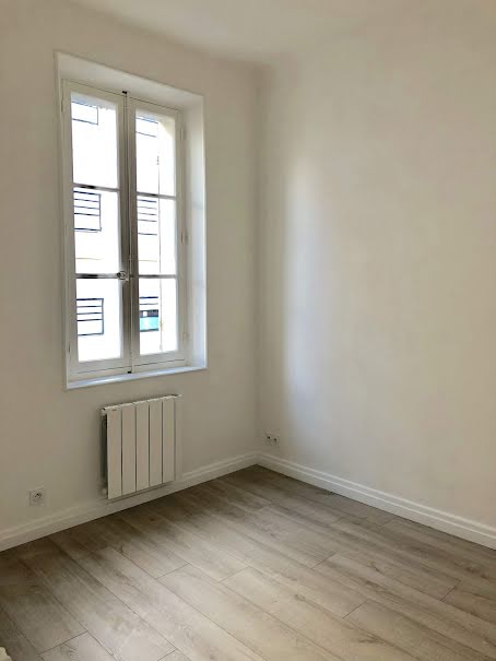 Location  appartement 3 pièces 52 m² à Marseille 8ème (13008), 950 €