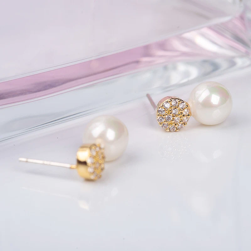 Boucles d'oreilles femme en argent 925 avec micro-incrustation de zircon, design délicat et élégant pour sublimer votre look au quotidien.