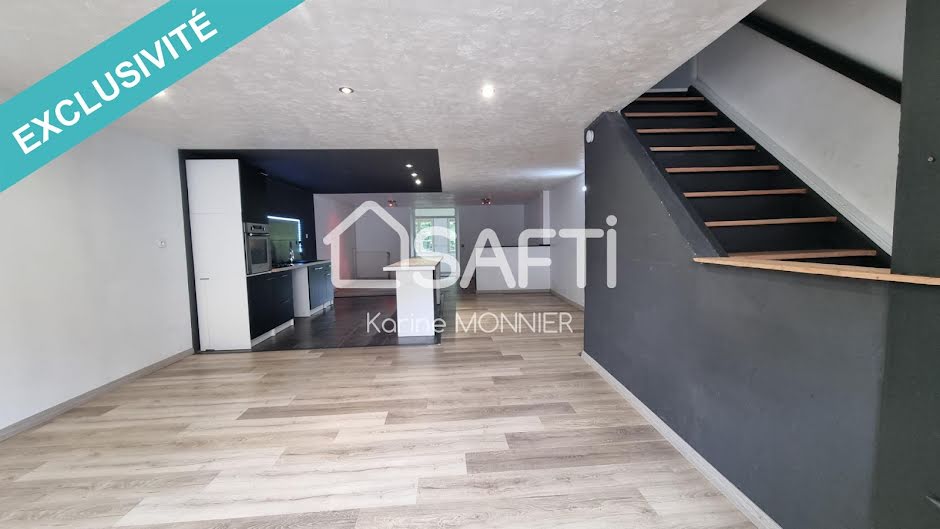 Vente maison 5 pièces 173 m² à Champagnole (39300), 220 000 €