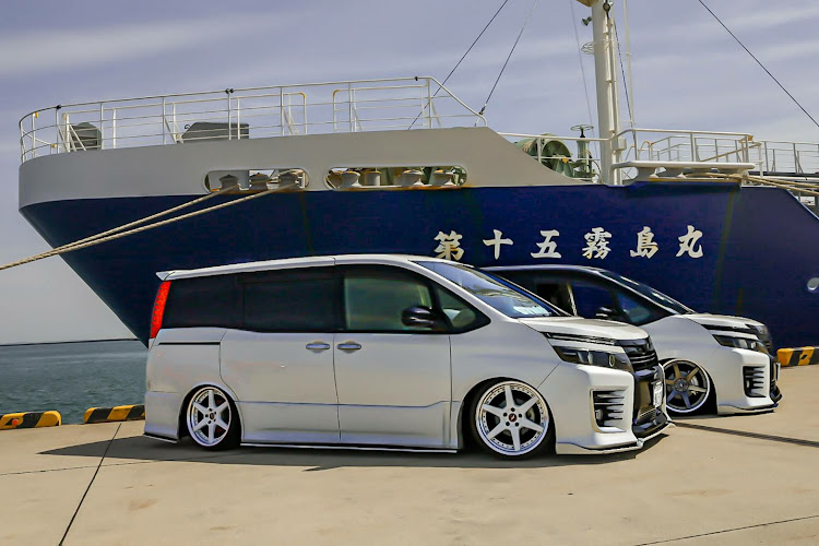 ヴォクシーのお題に乗っかってみた・愛車の横顔・PickUpチャレンジに関するカスタム事例の投稿画像2枚目