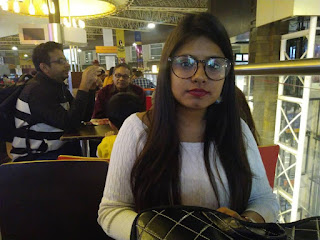 Ankita at KFC, Mahagun Metro Mall,  photos