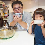 雙月食品社