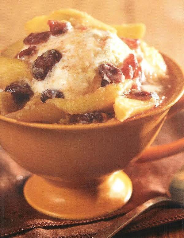 WARM APPLE SAUTE WITH ICE CREAM_image