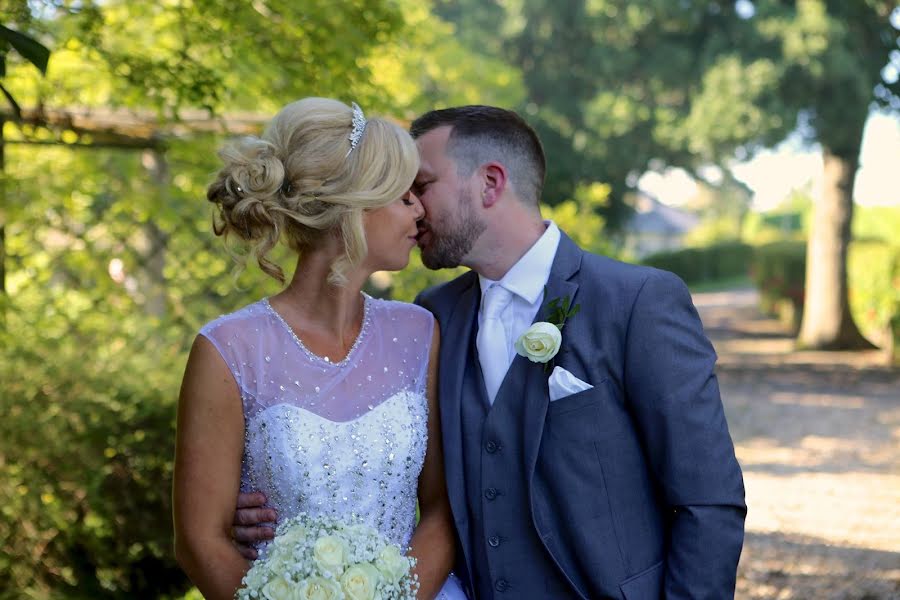 Fotógrafo de casamento Gary Dunn (abbeyweddings). Foto de 12 de junho 2019