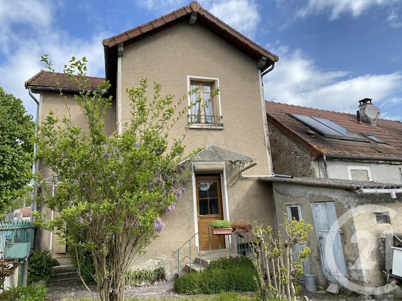 Vente maison 4 pièces 76.1 m² à Surgy (58500), 52 000 €