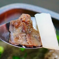 新營李家宇航牛肉湯