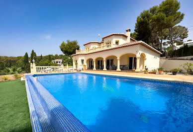 Villa with pool 7