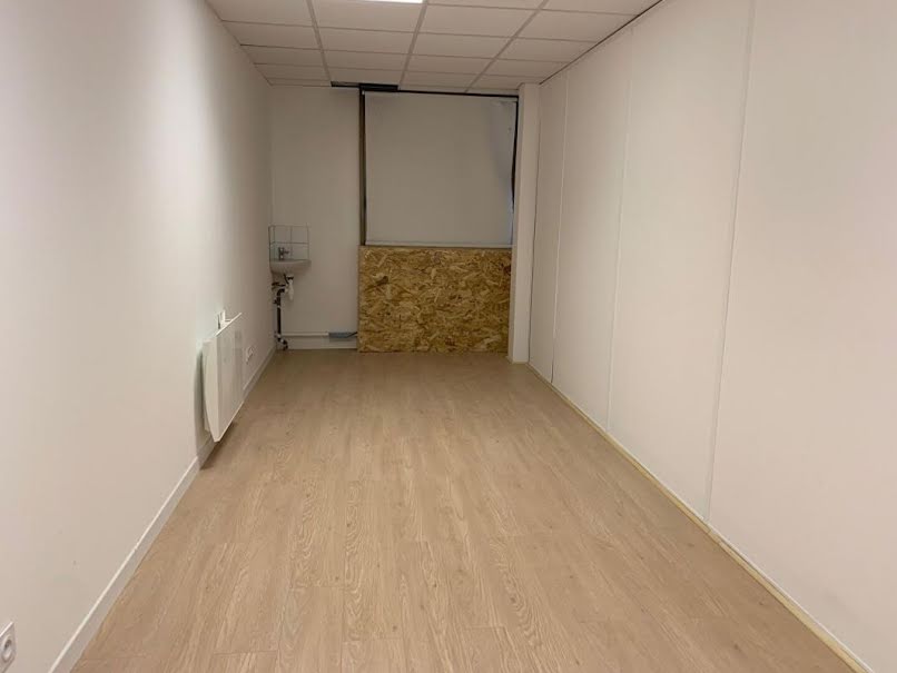 Location  locaux professionnels  14 m² à Gometz-la-Ville (91400), 300 €