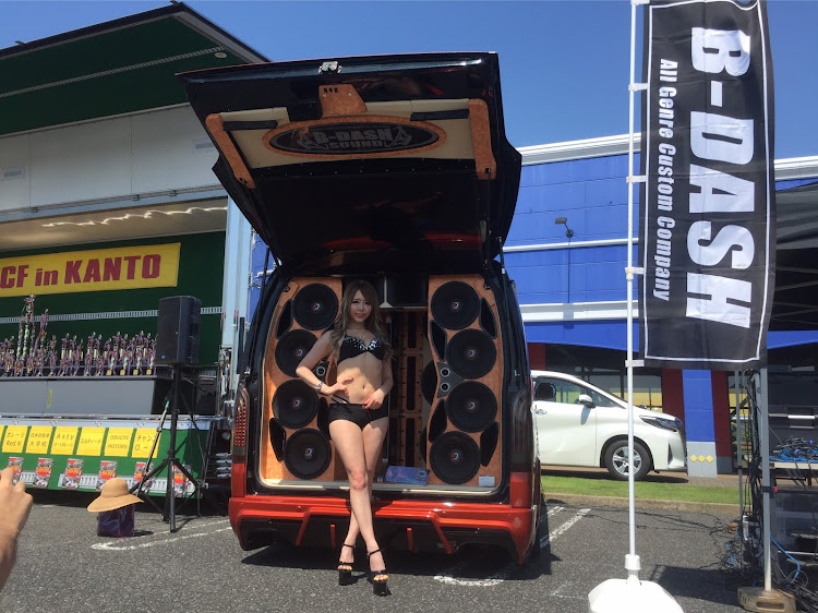 ハイエースワゴンのB-DASH・diecock・DIECOCK千葉ディーラー・bdashsound・NJCFに関するカスタム事例の投稿画像1枚目