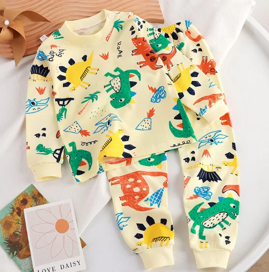 Kinderkleding en broeken set van pure katoen met schattige prints voor de herfst. Comfortabel en stijlvol voor uw kind.