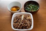 A Recipe for Gyudon, Simmered Beef on Steamed Rice was pinched from <a href="http://japanesefood.about.com/od/beef/r/gyudon.htm" target="_blank">japanesefood.about.com.</a>