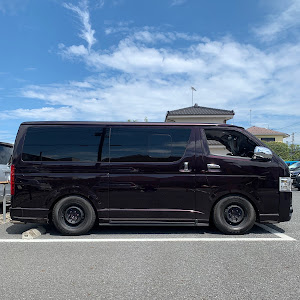 ハイエースバン TRH200V