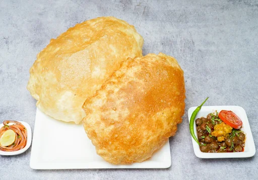 Chole Bhature [2 Bhature]