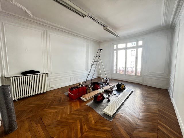 Location  locaux professionnels  179 m² à Paris 16ème (75016), 8 950 €