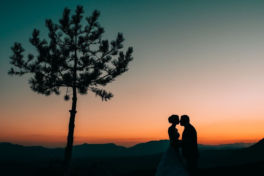 Fotógrafo de casamento Nikos Roussis (roussis). Foto de 25 de janeiro 2017