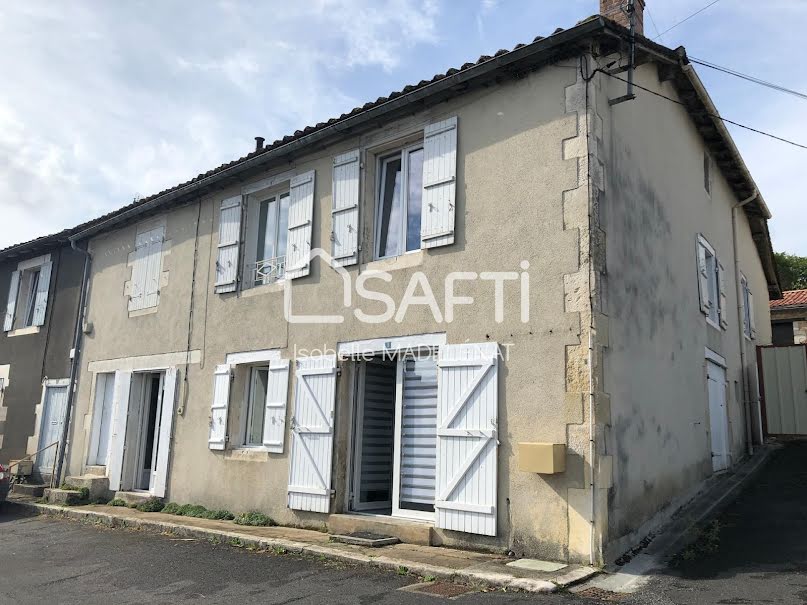 Vente maison 4 pièces 101 m² à Champagne-Mouton (16350), 95 000 €