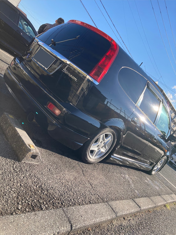 ストリームの洗車納め・タントカスタム・いつもの洗車場にて・来年もよろしくお願いしますに関するカスタム事例の投稿画像2枚目