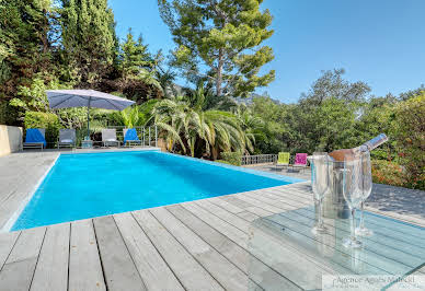 Property with pool 4