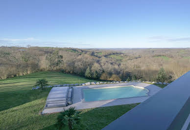 House with pool and terrace 5